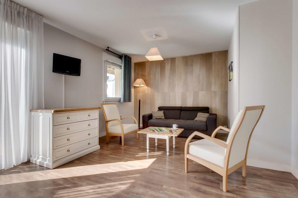 Appartements Les Ormes Epiniac Екстер'єр фото
